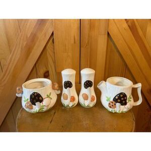 Vintage Arnels Mushroom Ceramic Creamer Sugar Bowl Salt Pepper Shaker Read (5008